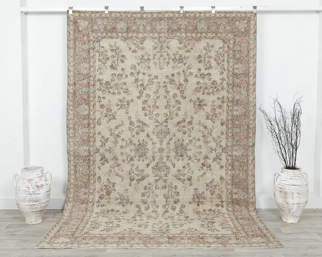 Neutral Oushak Rug 6' 4" x 9' 5" | No. VR19875
