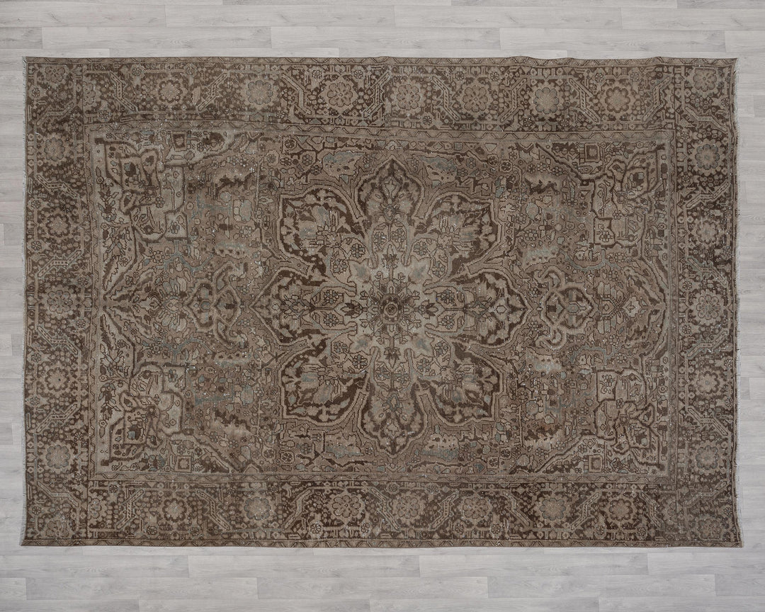 Brown Oushak Rug 9' 6" x 12' 8" | No. VR68813