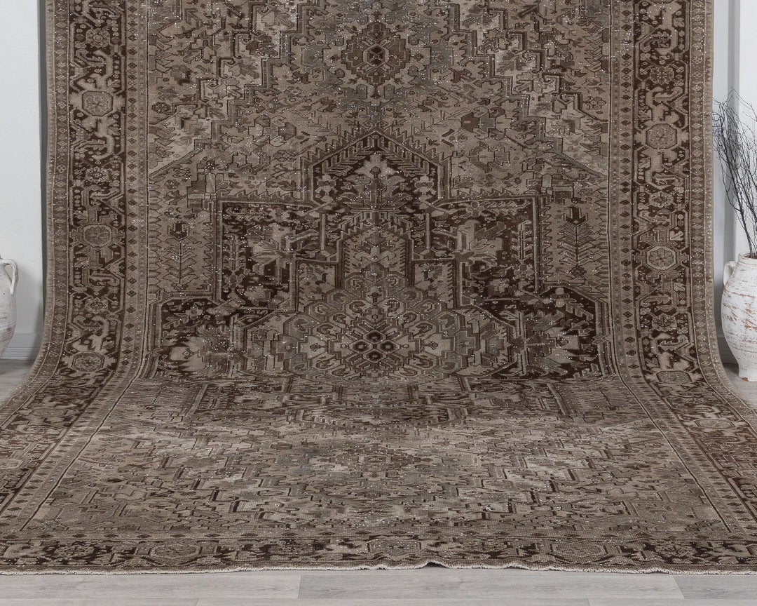 Neutral Oushak Rug 9' 8" x 12' 4" | No. VR56787