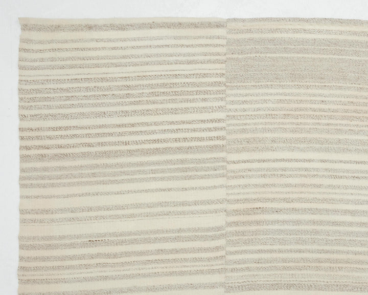 Beige Kilim Rug 9' 6" x 12' 10" | No. VR36721