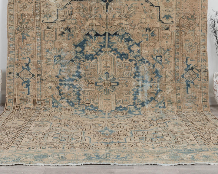 Faded Oushak Rug 7' 8" x 10' 11" | No. VR94672