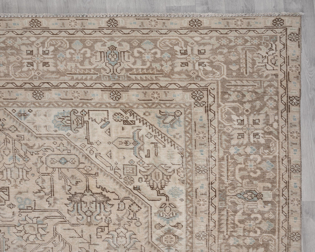 Beige Oushak Rug 9' 4" x 12' 4" | No. VR82341