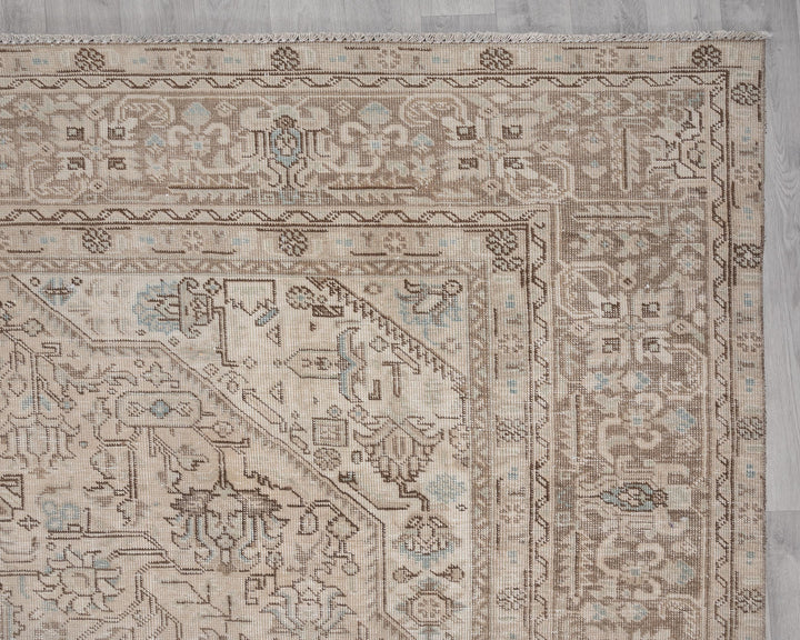 Beige Oushak Rug 9' 4" x 12' 4" | No. VR82341