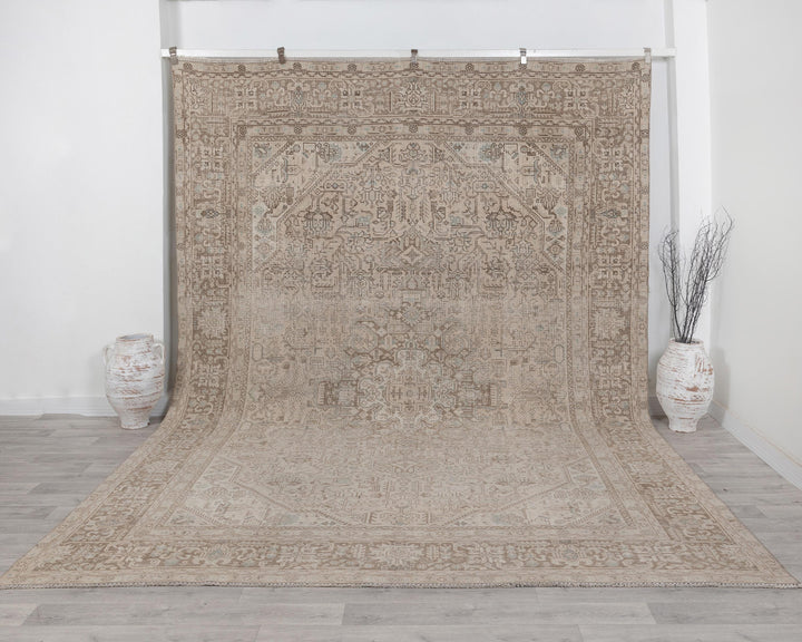 Beige Oushak Rug 9' 4" x 12' 4" | No. VR82341