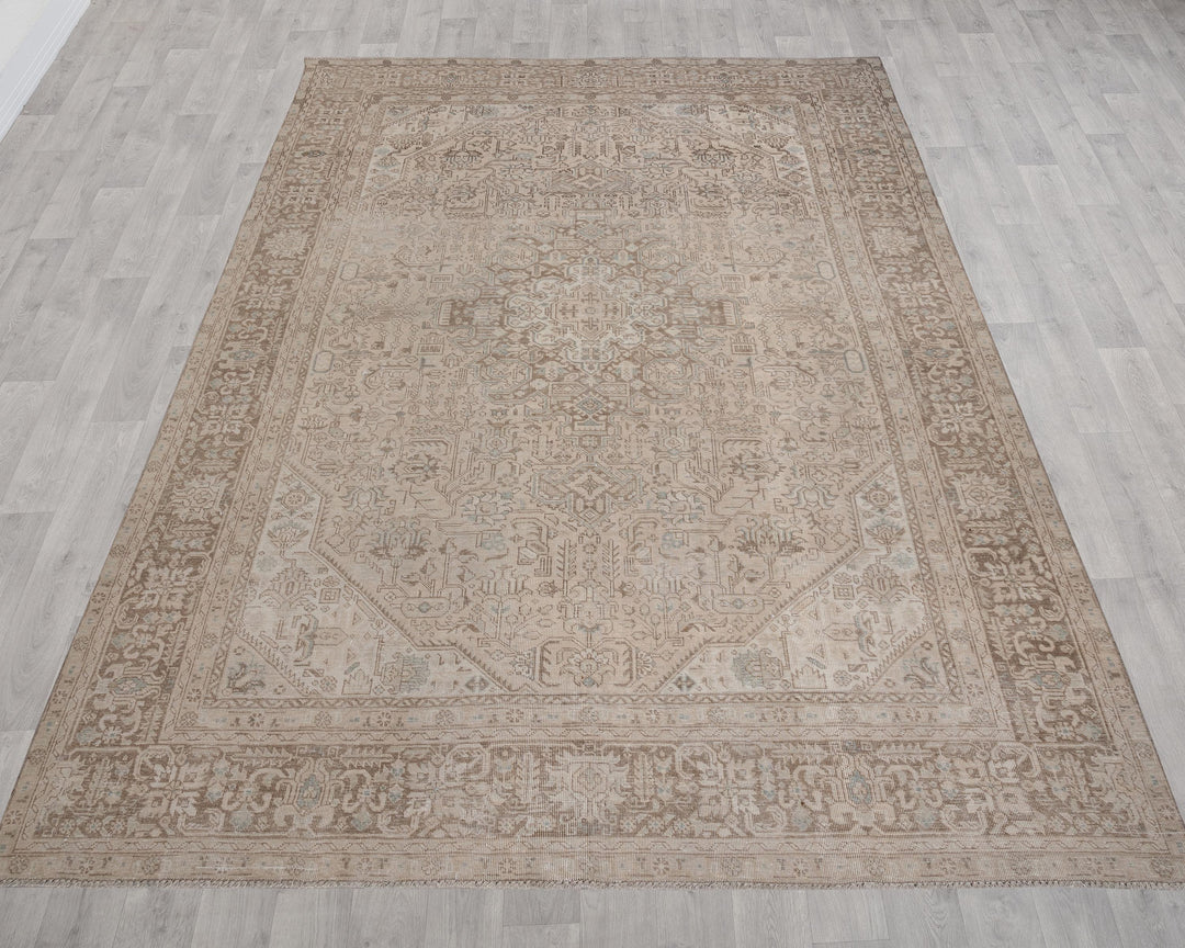 Beige Oushak Rug 9' 4" x 12' 4" | No. VR82341