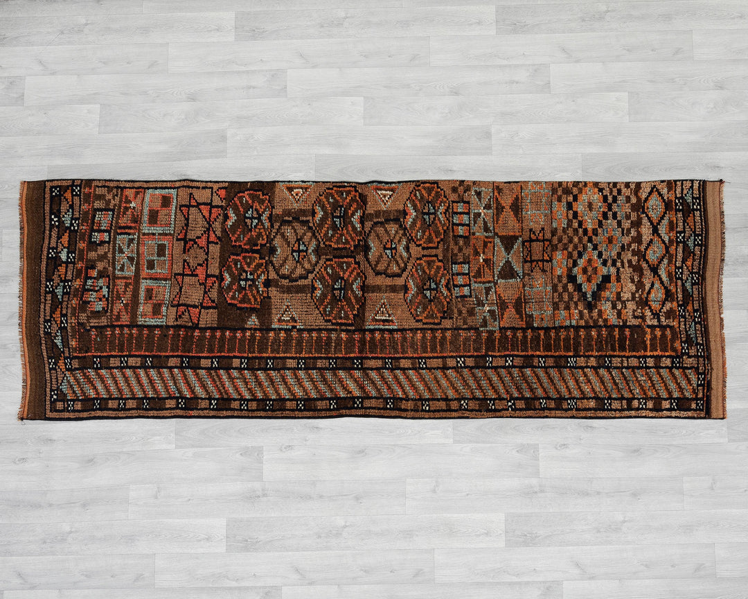 Runner Rug 3' 1" x 8' 6" | No. VR61138