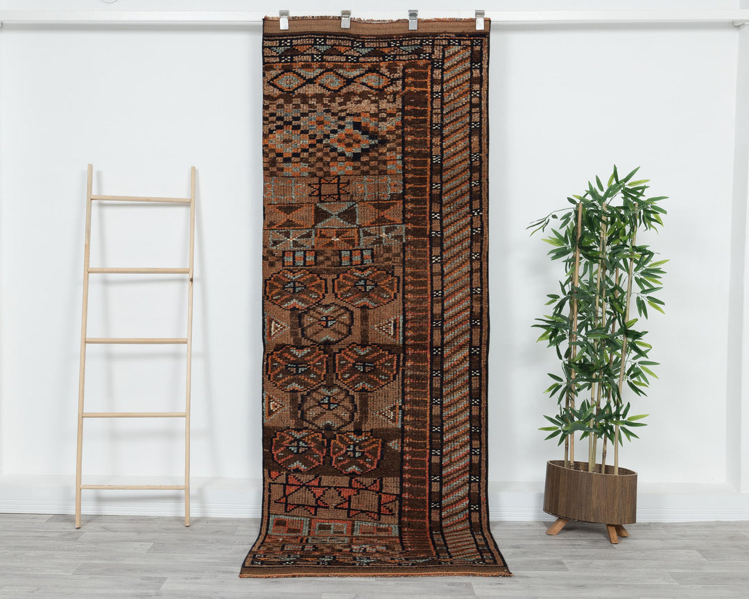 Runner Rug 3' 1" x 8' 6" | No. VR61138