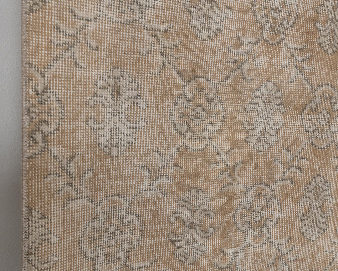 Faded Oushak Rug 6' 9" x 9' 3" | No. VR69804