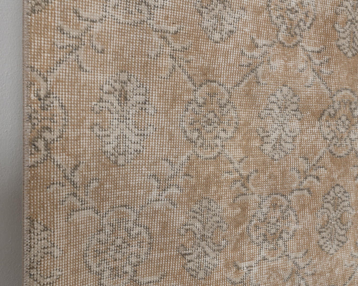 Faded Oushak Rug 6' 9" x 9' 3" | No. VR69804