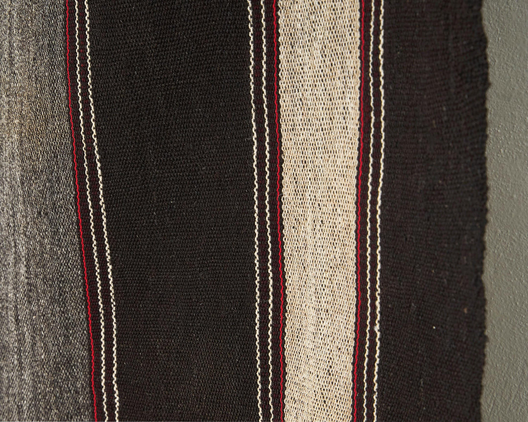 Brown Kilim Rug 5' 4" x 7' 5" | No. VR80302