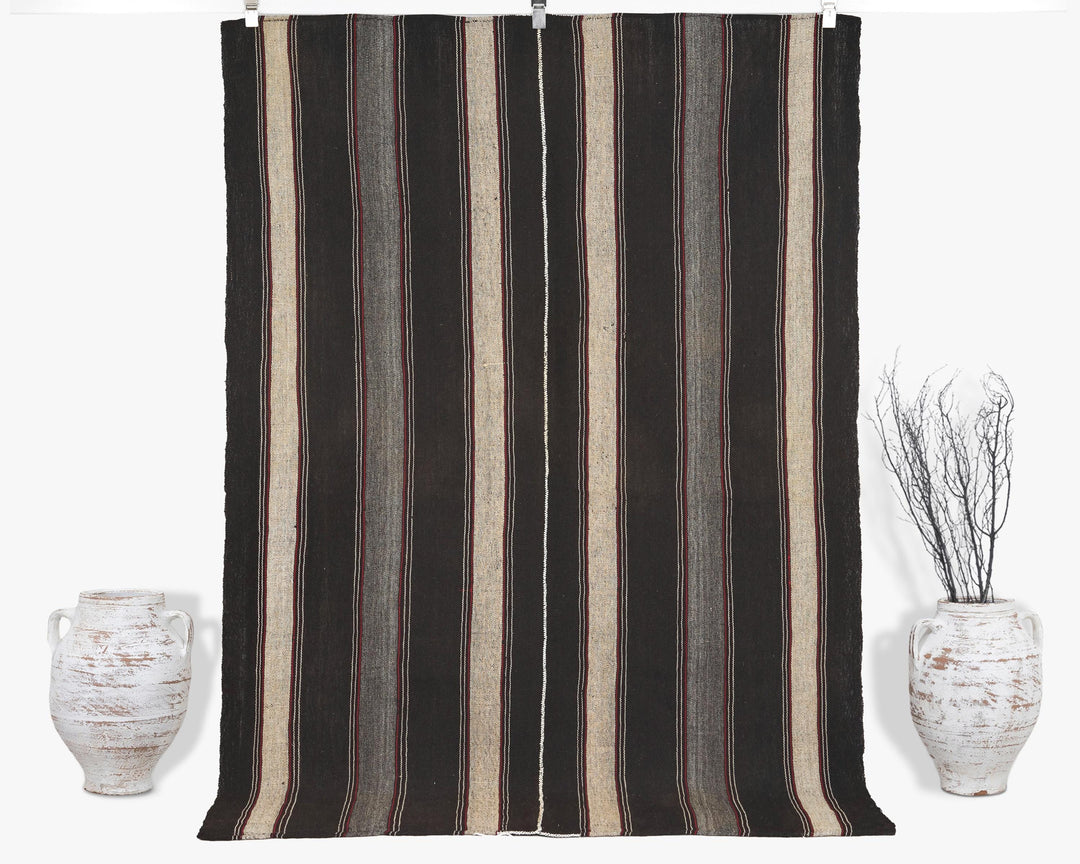 Brown Kilim Rug 5' 4" x 7' 5" | No. VR80302