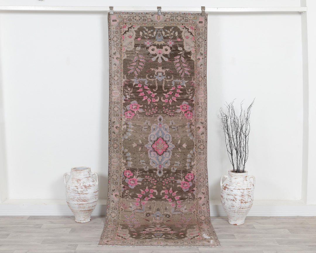 Runner Rug 3' 3" x 8' 10" | No. VR29312
