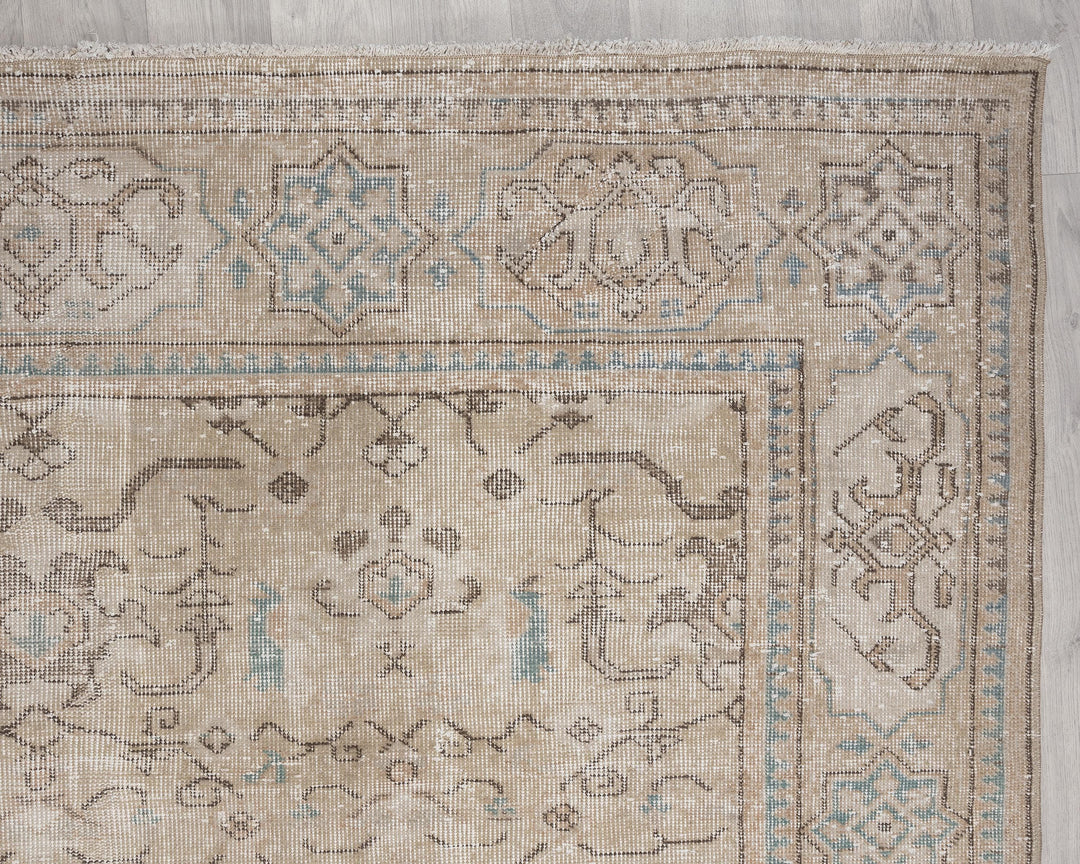 Beige Oushak Rug 6' 11" x 10' 1" | No. VR72551