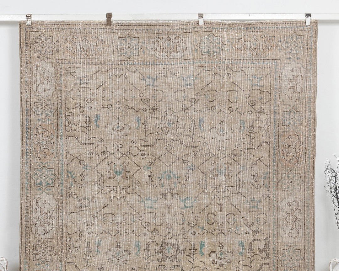 Beige Oushak Rug 6' 11" x 10' 1" | No. VR72551