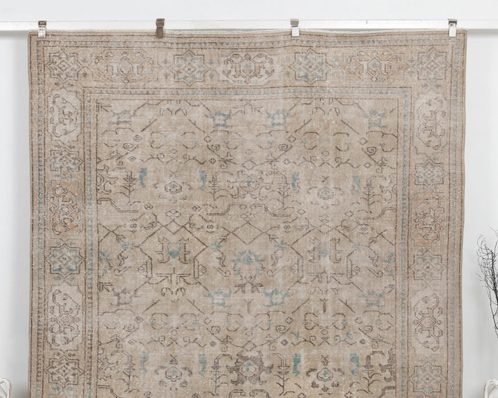 Beige Oushak Rug 6' 11" x 10' 1" | No. VR72551