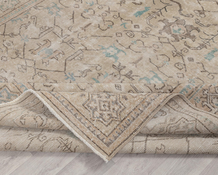 Beige Oushak Rug 6' 11" x 10' 1" | No. VR72551