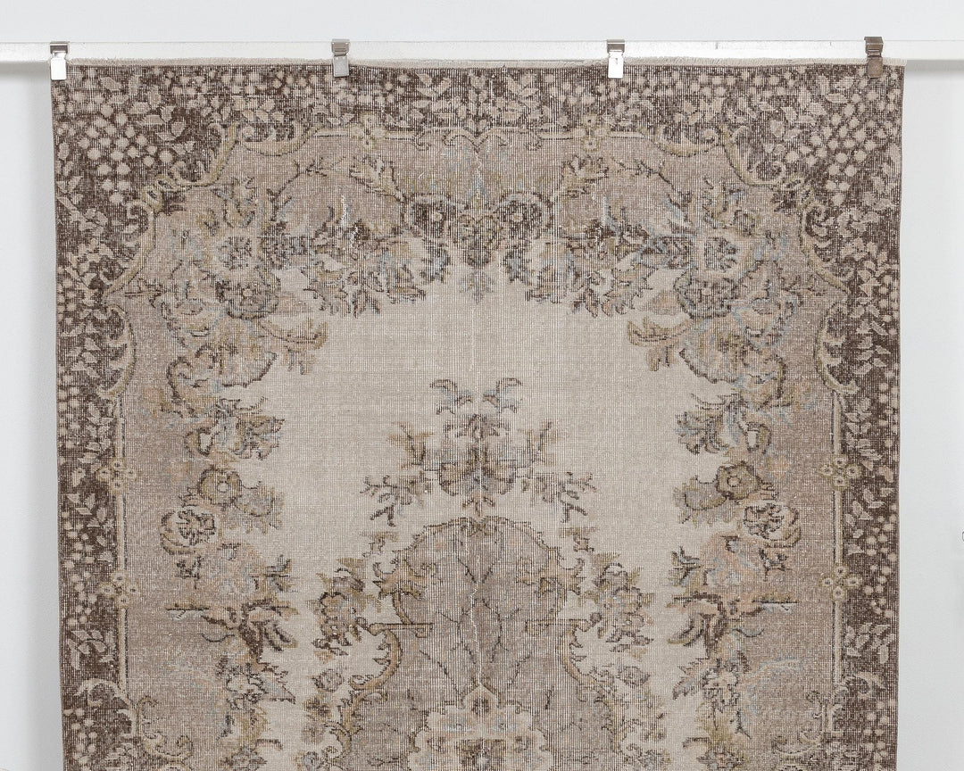 Beige Oushak Rug 6' 3" x 10' 2" | No. VR21693