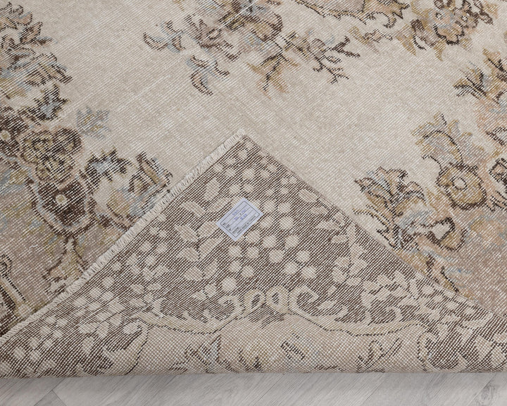 Beige Oushak Rug 6' 3" x 10' 2" | No. VR21693