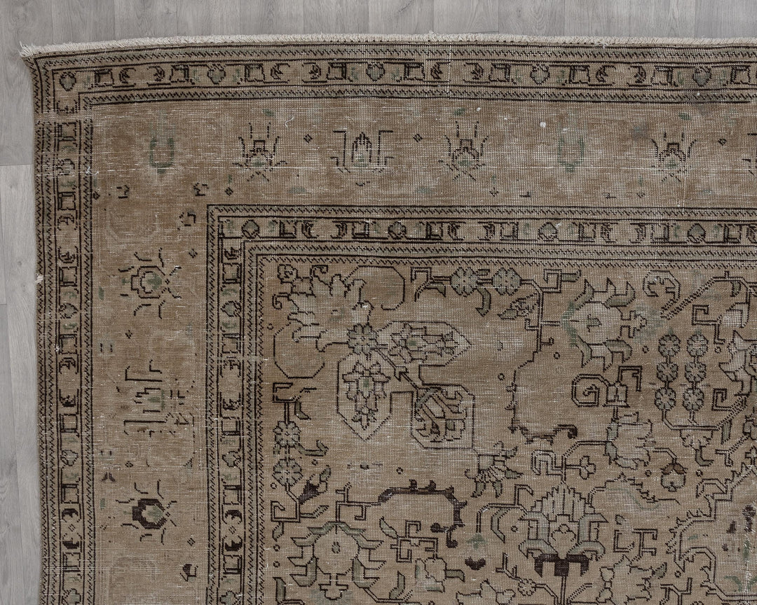 Beige Oushak Rug 9' 8" x 12' 2" | No. VR83704