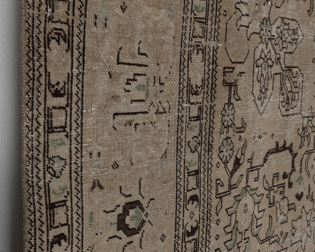 Beige Oushak Rug 9' 8" x 12' 2" | No. VR83704