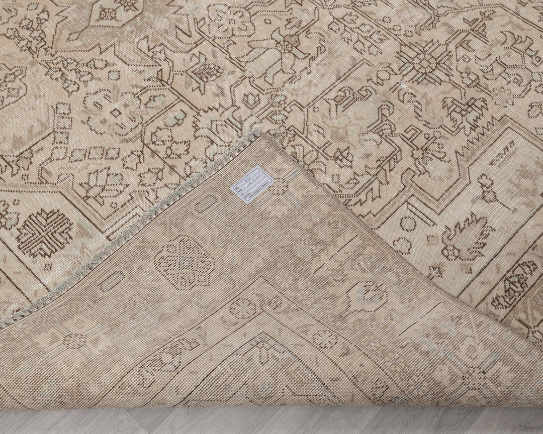 Beige Oushak Rug 8' 8" x 11' 6" | No. VR52081