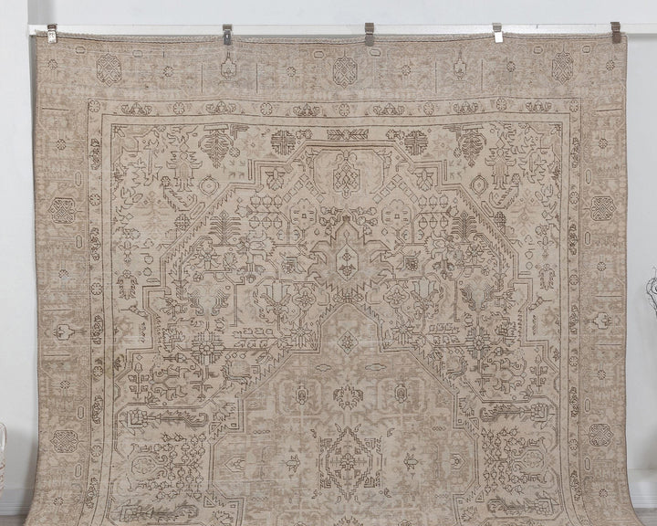 Beige Oushak Rug 8' 8" x 11' 6" | No. VR52081