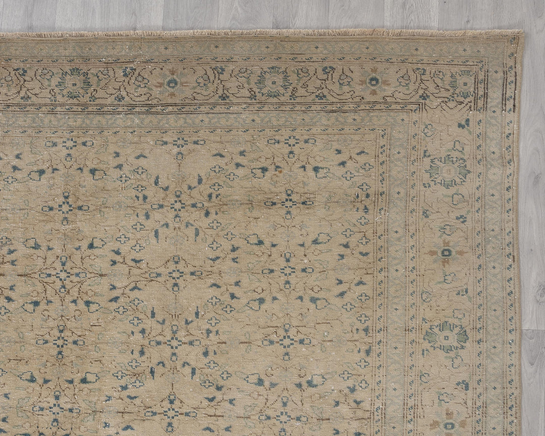 Neutral Oushak Rug 6' 7" x 9' 6" | No. VR68789