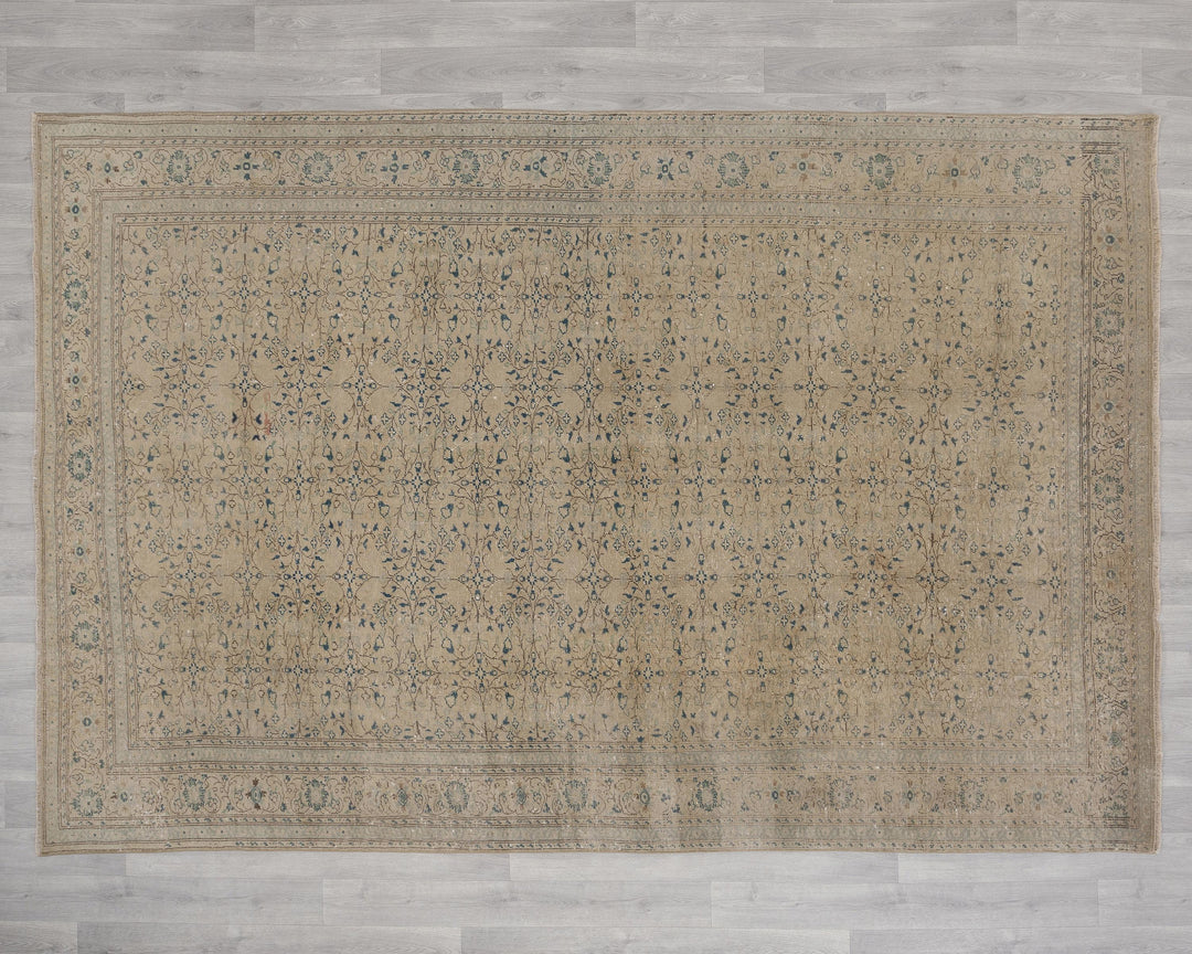 Neutral Oushak Rug 6' 7" x 9' 6" | No. VR68789
