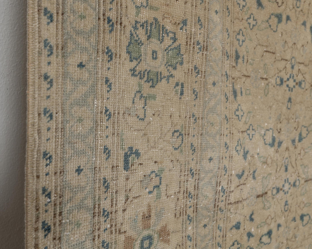Neutral Oushak Rug 6' 7" x 9' 6" | No. VR68789