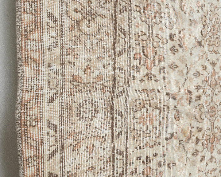 Neutral Oushak Rug 6' 2" x 8' 10" | No. VR91354