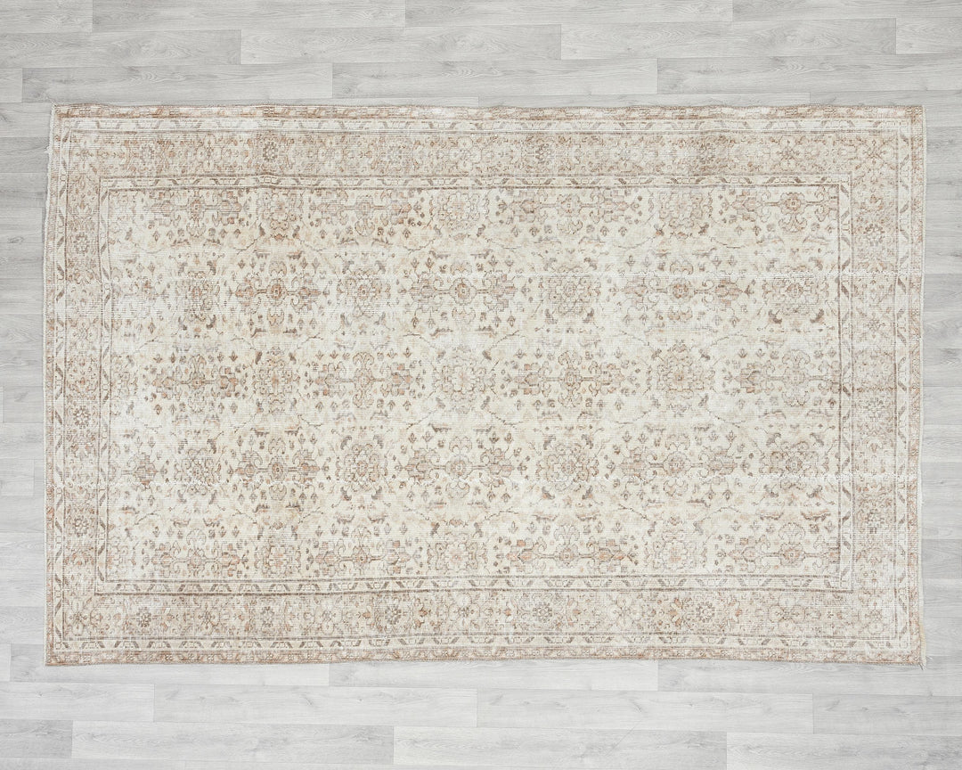 Neutral Oushak Rug 6' 2" x 8' 10" | No. VR91354
