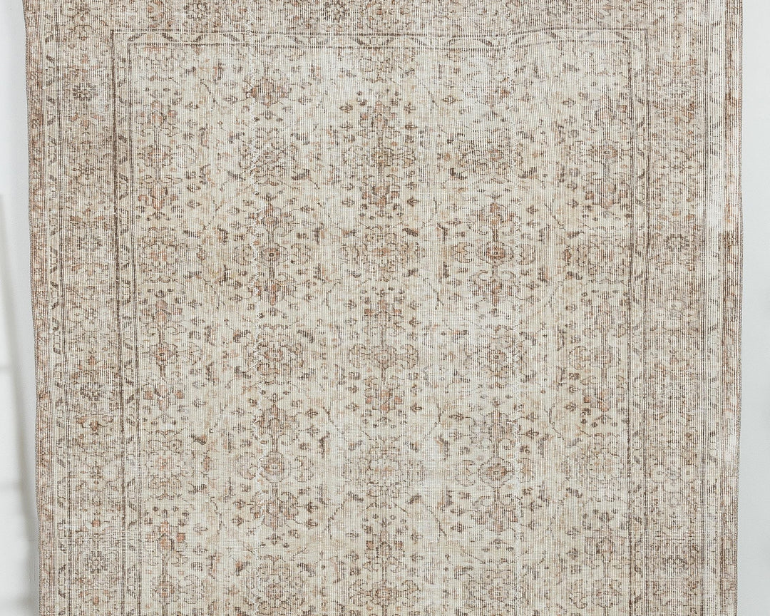 Neutral Oushak Rug 6' 2" x 8' 10" | No. VR91354