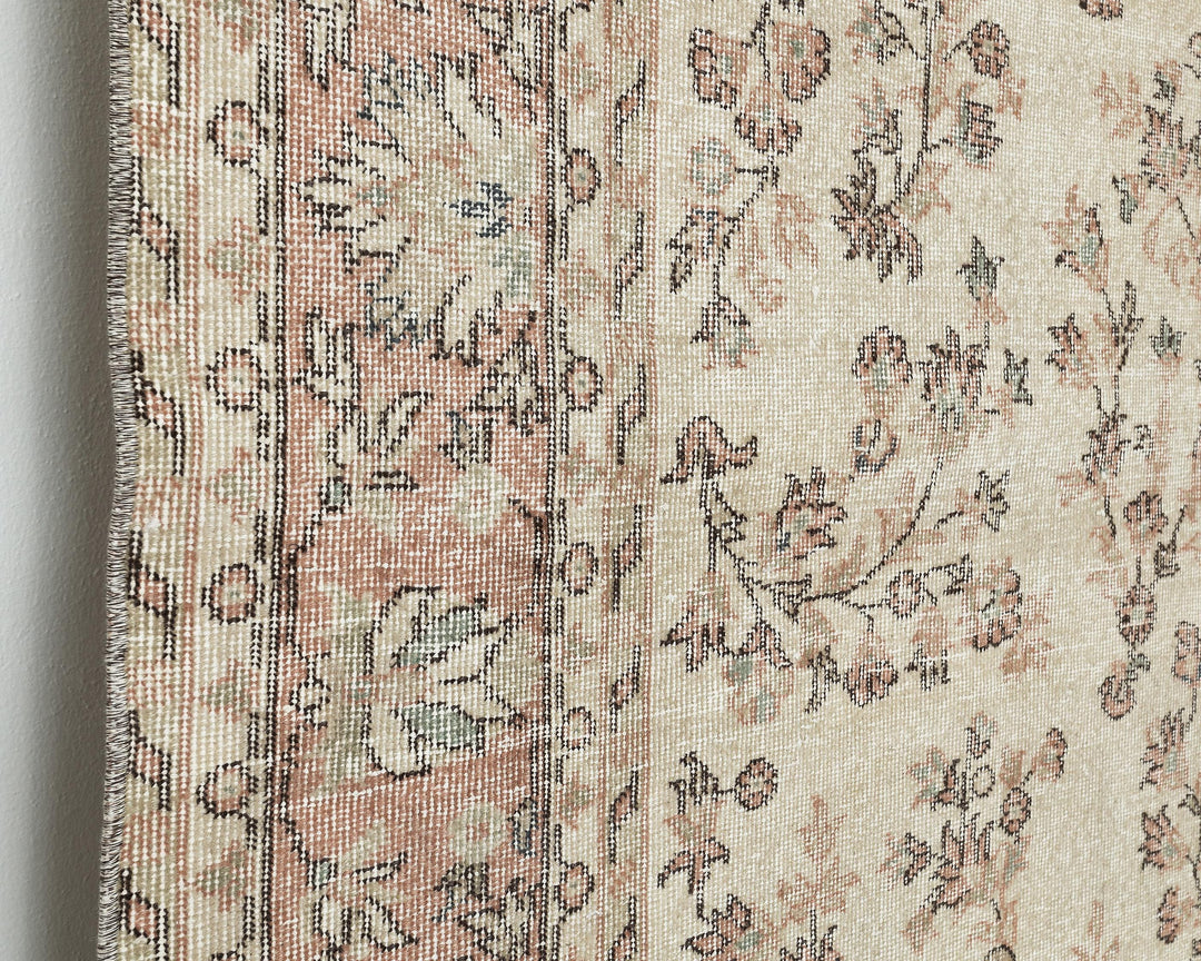 Neutral Oushak Rug 6' 4" x 9' 5" | No. VR19875