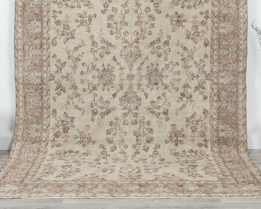 Neutral Oushak Rug 6' 4" x 9' 5" | No. VR19875