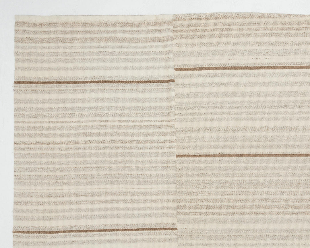 Beige Kilim Rug 9' 6" x 12' 10" | No. VR73972