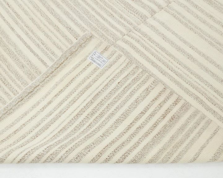 Beige Kilim Rug 9' 6" x 12' 10" | No. VR36721