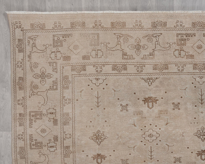 Beige Oushak Rug 8' 5" x 11' 7" | No. VR76154