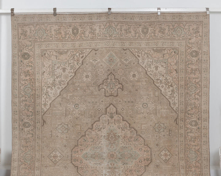 Beige Oushak Rug 8' 2" x 11' 4" | No. VR62908