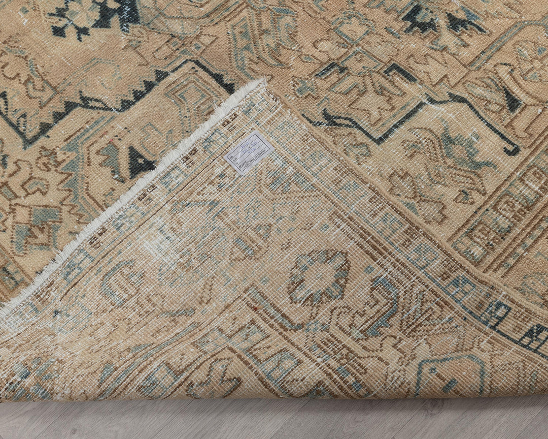 Faded Oushak Rug 7' 8" x 10' 11" | No. VR94672
