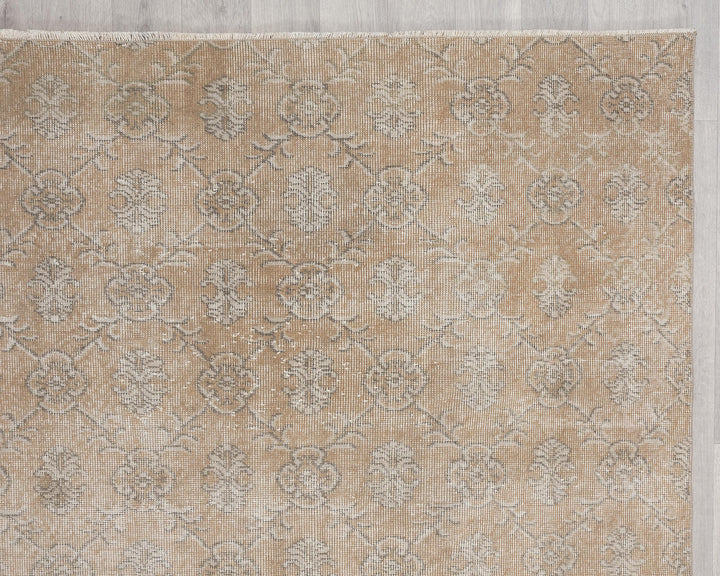 Faded Oushak Rug 6' 9" x 9' 3" | No. VR69804