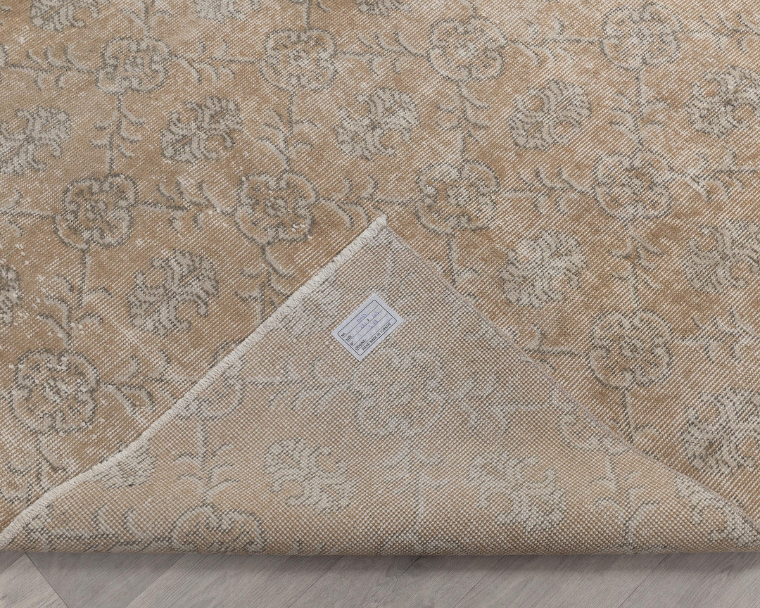 Faded Oushak Rug 6' 9" x 9' 3" | No. VR69804