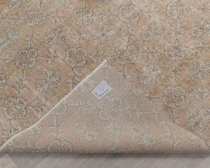 Faded Oushak Rug 6' 9" x 9' 3" | No. VR69804