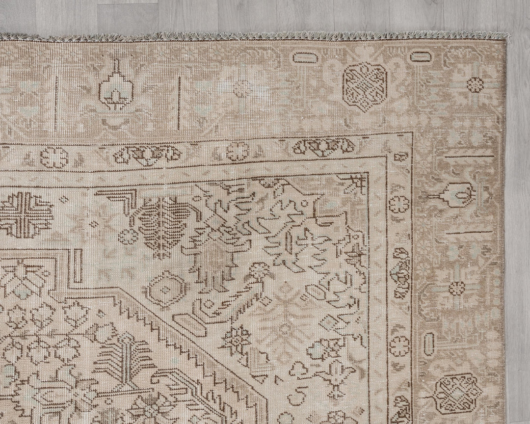 Beige Oushak Rug 8' 8" x 11' 6" | No. VR52081
