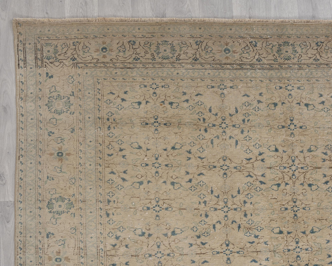 Neutral Oushak Rug 6' 7" x 9' 6" | No. VR68789