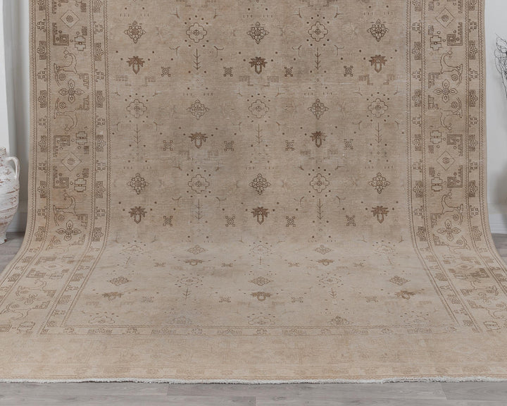 Beige Oushak Rug 8' 5" x 11' 7" | No. VR76154