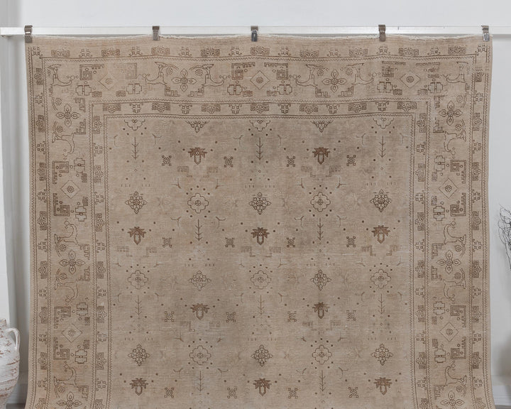 Beige Oushak Rug 8' 5" x 11' 7" | No. VR76154