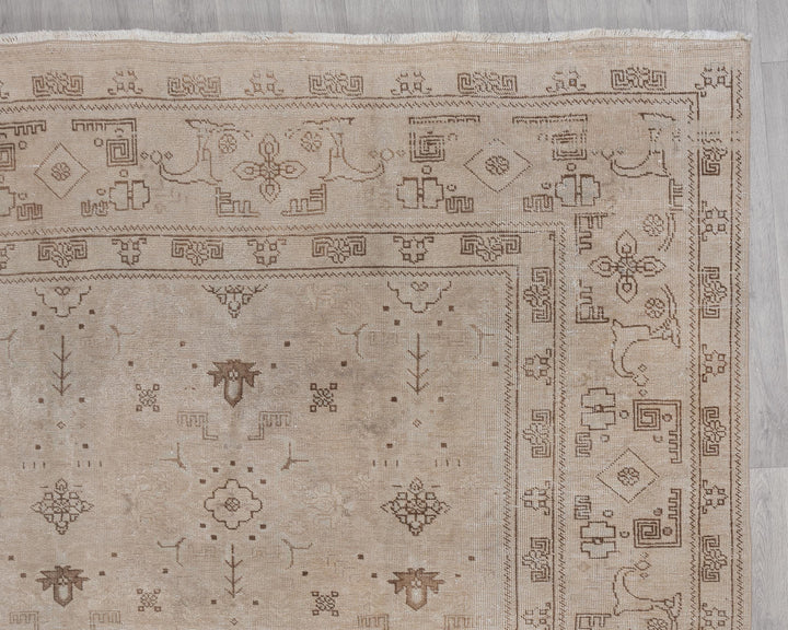 Beige Oushak Rug 8' 5" x 11' 7" | No. VR76154