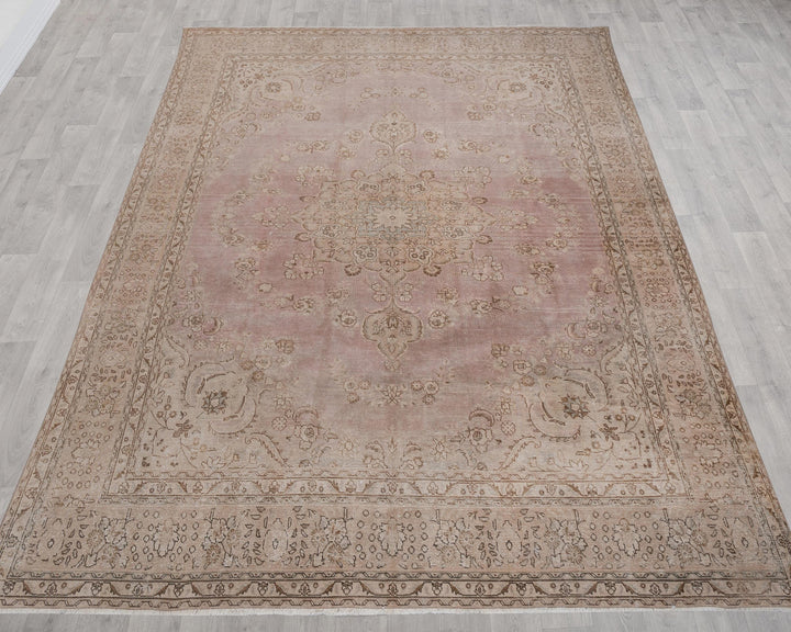 Beige Oushak Rug 9' 8" x 12' 4" | No. VR30832