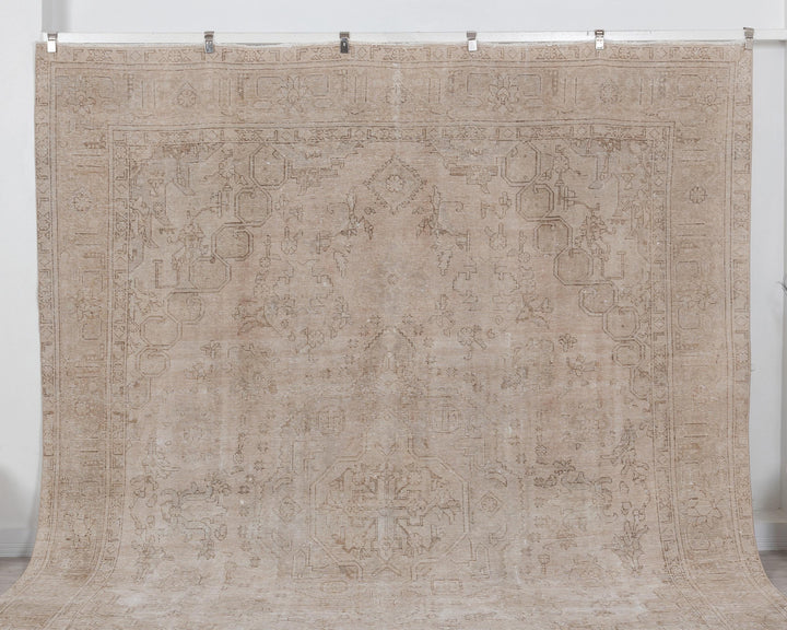 Beige Oushak Rug 9' 6" x 12' | No. VR78449