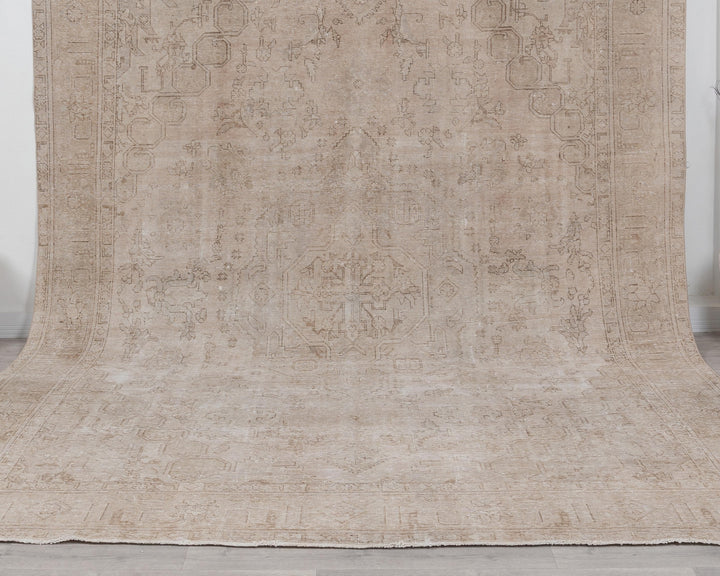 Beige Oushak Rug 9' 6" x 12' | No. VR78449
